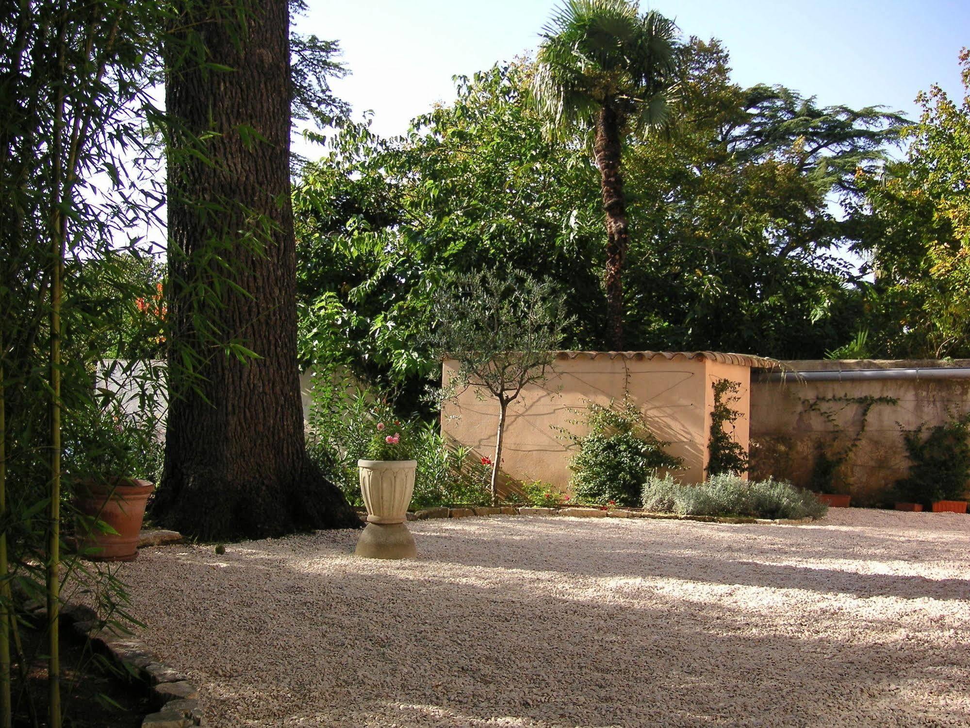 Hotel Le Victoria Draguignan Exteriör bild